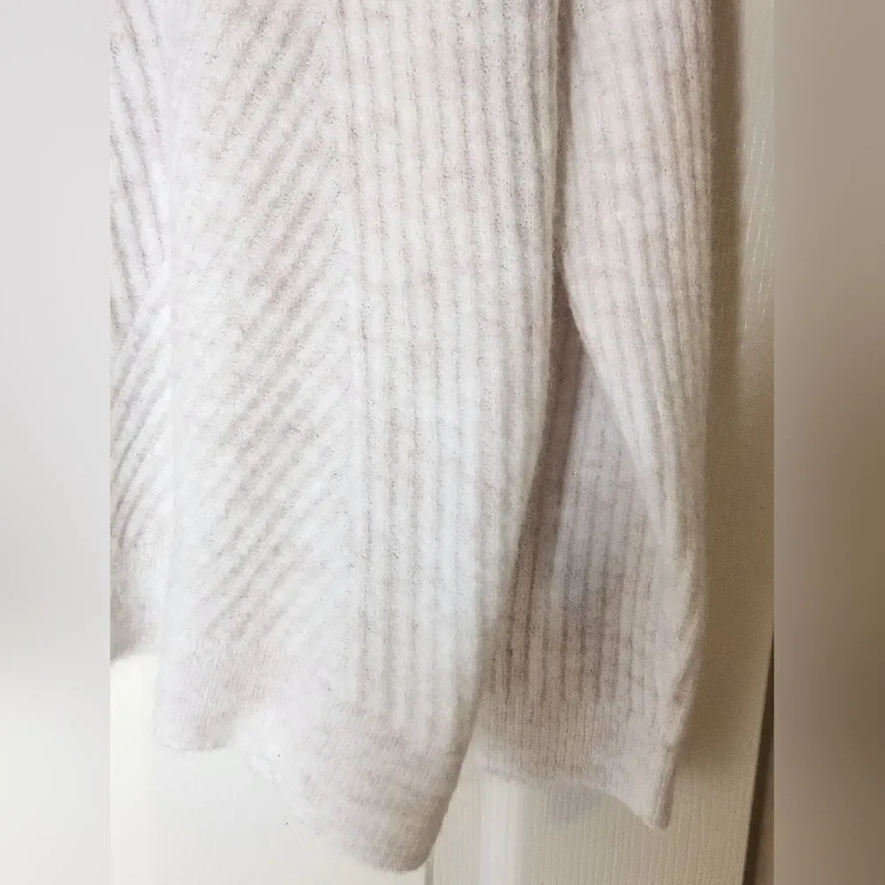 It's Our Time M Cream Ribbed Knit Longsleeves Turtleneck Women's Sweater